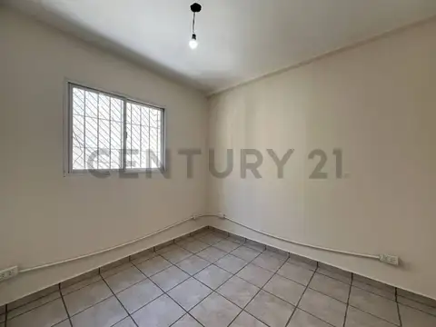 Aguado 2100, Piso 0