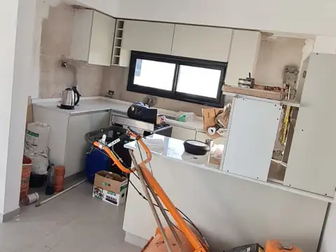 Casa en Alquiler en El Aljibe, USD 1.300