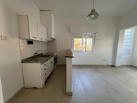 Depto Tipo Casa en Alquiler de 1 dormitorio