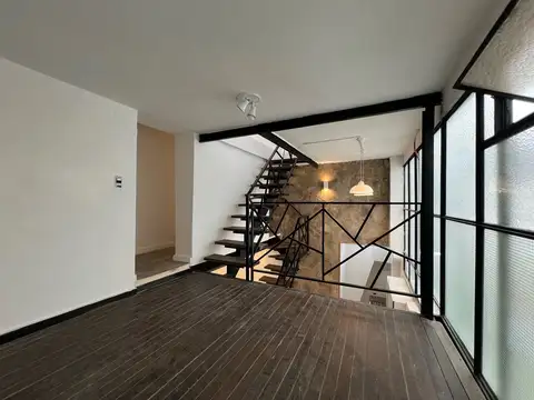 Depto Tipo Casa en Venta 60 años