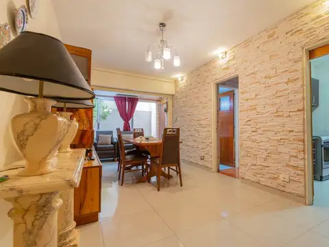 Depto Tipo Casa 2 ambientes con 1 baño