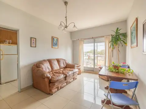 VENTA 3 AMBIENTES CON BALCON FRENTE COCH. OPCIONAL