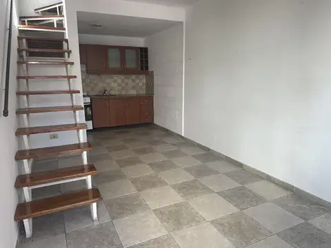 Depto Tipo Casa en Venta de 1 dormitorio