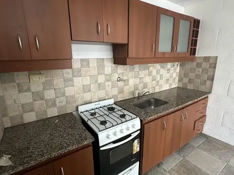 Depto Tipo Casa 2 ambientes con 1 baño