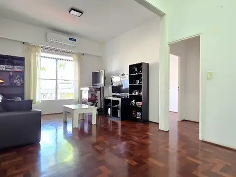 Depto Tipo Casa en Venta 80 años