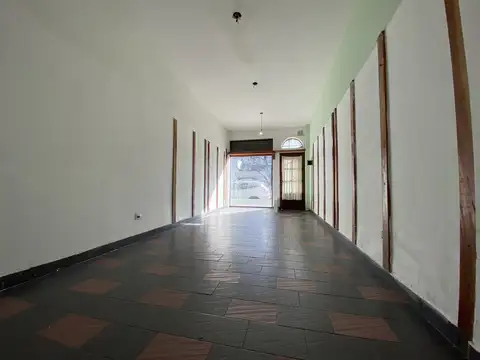 Local en Alquiler en Villa del Parque, $ 450.000