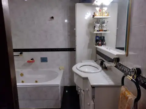 CASA DUPLEX EN VTA EN R. DE ESCALADA (510 M2).
