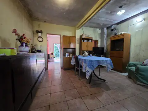 Casa 3 ambientes con 1 baño