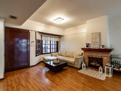 Venta triplex 5 ambientes en villa del parque