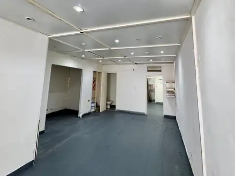 V.DEVOTO LOCAL de 70 m² + SOTANO 35 m2. s/EXP. -