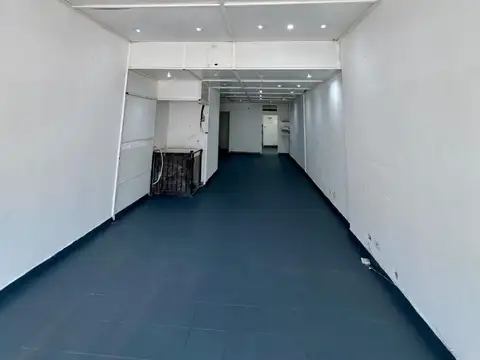 V.DEVOTO LOCAL de 70 m² + SOTANO 35 m2. s/EXP. -