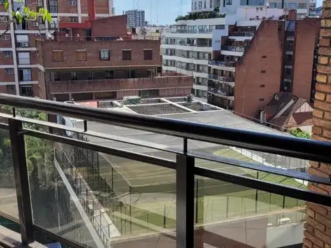 VENTA DE TRES AMB EN BELGRANO CON COCHERA LUMINOSO UNICO!