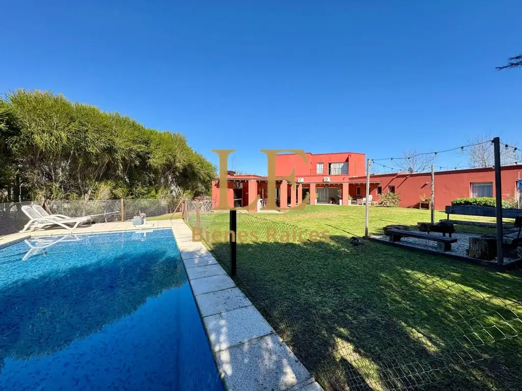 San Francisco Villanueva - 4 dormitorios con cochera