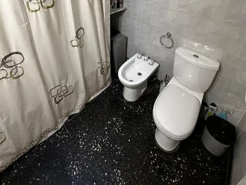 VENTA CASA + DEPTO MERLO NORTE CENTRO