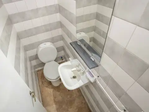 Depto Tipo Casa 4 ambientes con 3 baños