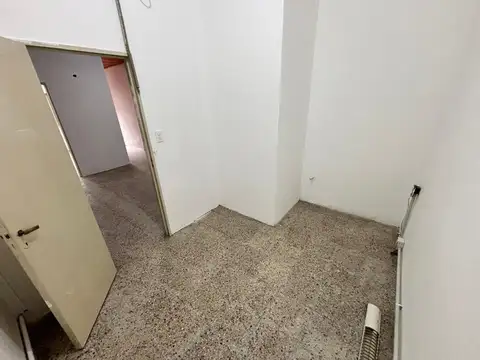 Oficina en Alquiler en Villa Ballester, $ 700.000