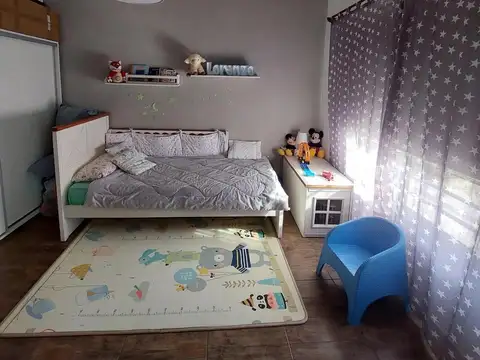 CASA EN SAN ANTONIO DE PADUA. IMPECABLE ESTADO 