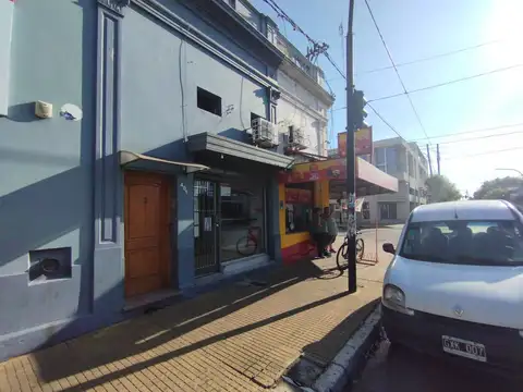 calle J.D. PERON 400