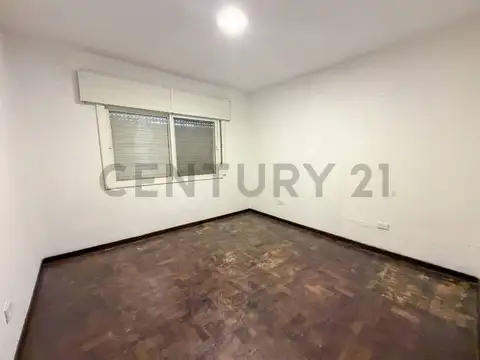 CASA EN VENTA EN EXCLUSIVA ZONA DE PILAR, 2 DORMITORIOS CON JARDÍN, GALERÍA Y PARRILLA
