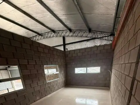 Galpon en Alquiler en Gregorio de Laferrere, $ 1.700.000