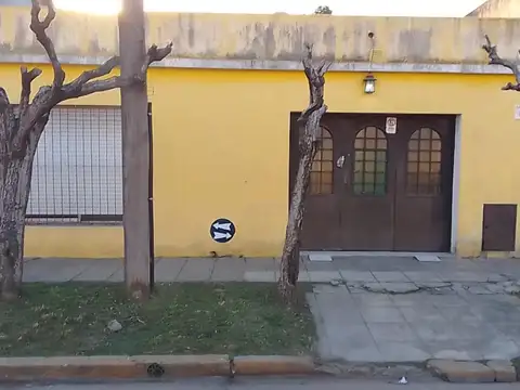 DOS CASAS EN LOTE PROPIO EN LOTE DE 10 X 30 MTS