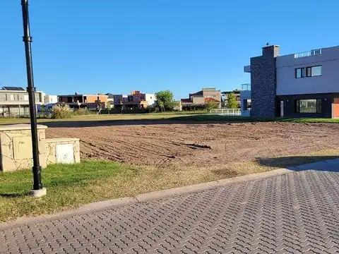 Lote de 1169 m2 en sector POLO 3 en Country La Providencia. Ruta 52, Canning, Ezeiza.