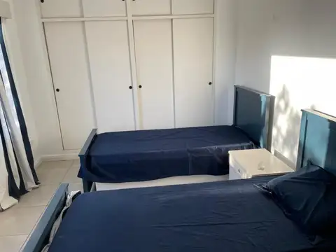 Casa 6 ambientes con 5 baños