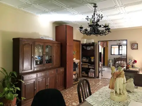 Casa en Venta con 5 cocheras