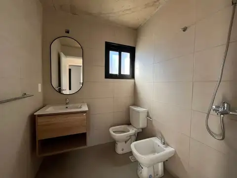Casa 3 ambientes con 1 baño