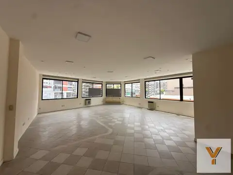 Local en Alquiler - 3 Baños - 480mts - Avellaneda