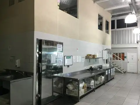 Galpon en Venta 50  mts Fondo