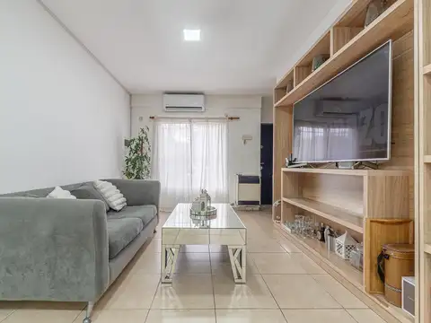 Depto Tipo Casa en Venta de 3 ambientes