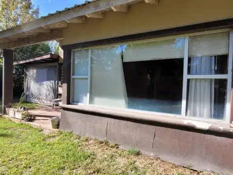 Casa 2 ambientes con 1 baño