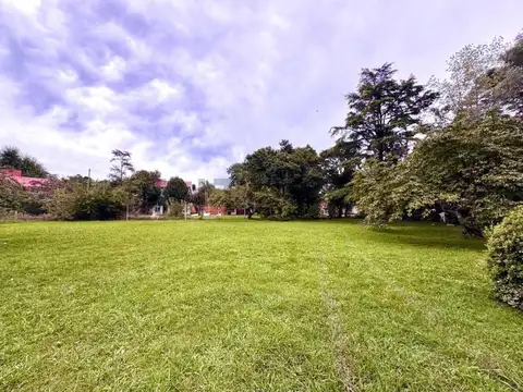 Terreno en Venta 23  mts Fondo