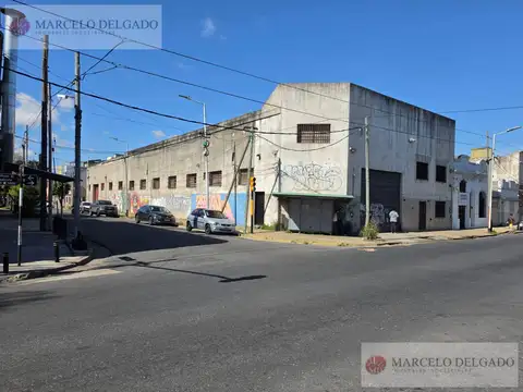 Av Rivadavia al 1400