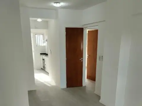 Nicolas E Videla 336 , Piso 6