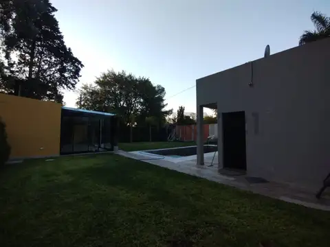 Casa 3 ambientes con 1 baño