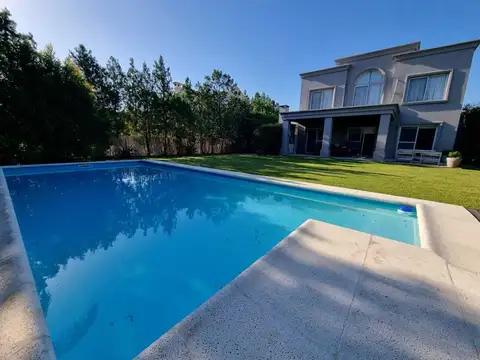 Casa en Alquiler de 3 dormitorios