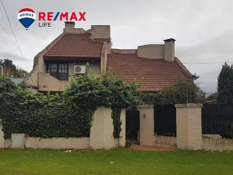 CASA EN VENTA EN VELAZQUEZ AL 3000 LOS POLVORINES