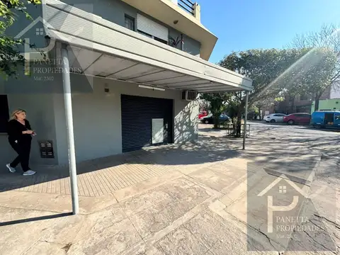 Esteban de Luca  al 2200