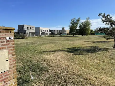 Terreno en Venta en El Cantón - Barrio Golf, USD 56.900