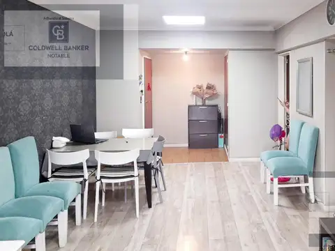 Venta departamento 3 ambientes con Balcón y Cochera en Flores