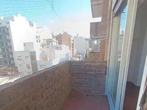 Venta Departamento con balcón Barrio Alberdi