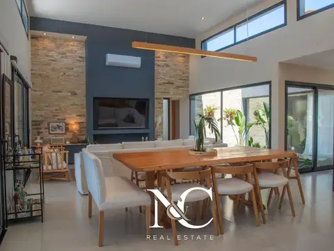 Casa 4 ambientes con 4 baños