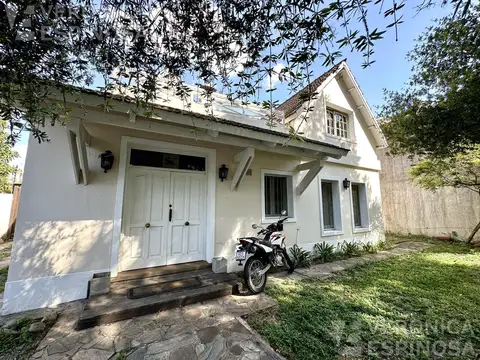 Casa 5 ambientes con 3 baños