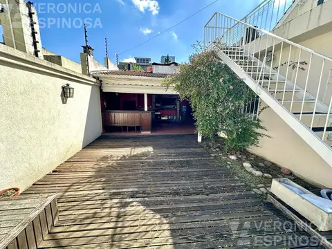 Casa en Venta con 4 cocheras