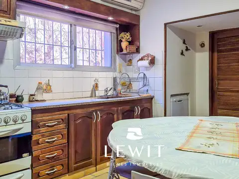 Venta casa | 6 dormitorios | Quincho con baño y parrilla | Cipolletti