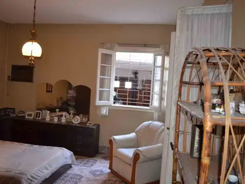 Casa 6 ambientes con 1 baño