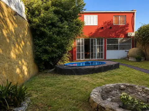 CASA EN VENTA RINGUELET PILETA QUINCHO