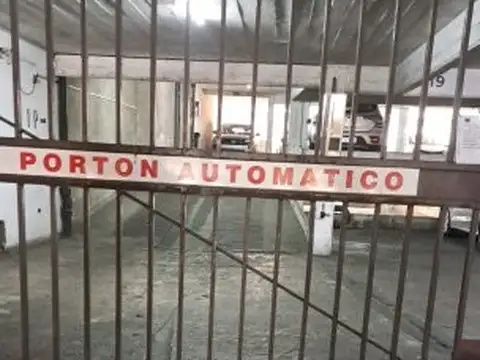 EN ALQUILER COCHERA EN MITRE 900